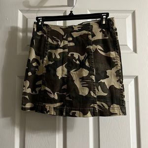Camo skirt